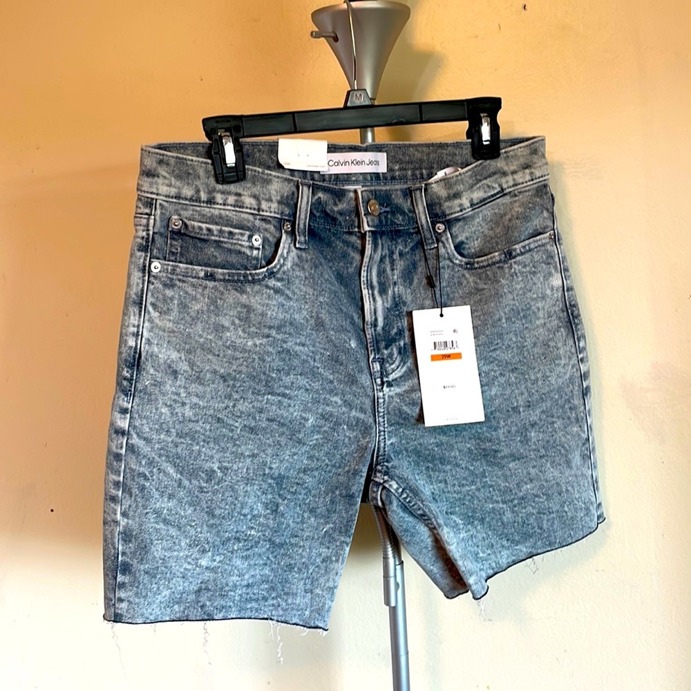 Calvin Klein Jeans Shorts | Size W29 | 98% cotton 2% Elastane | New with Tag